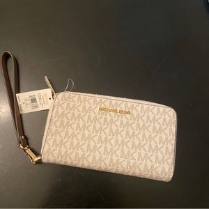 MICHAEL KORS JET SET TRAVEL MULTIFUNCTION LARGE PHONE Case Wristlet